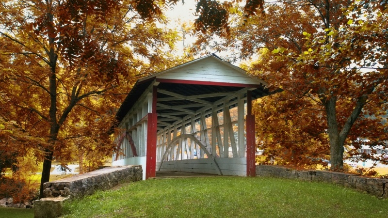 fond écran HD wallpaper gratuit ancien pont de bois arbre automne