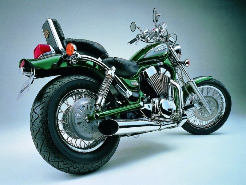 Fond d'écran HD moto motorbike Suzuki Intruder VS 1400 télécharger gratuit