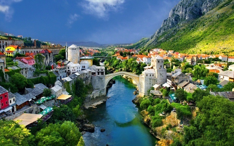 fond écran HD gratuit paysage ville de Mostar pont Bosnie-Herzégovine wallpaper Mostar photo picture image