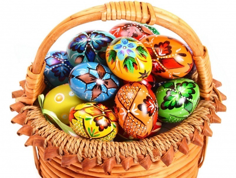 fond écran HD fêtes de Pâques image panier œufs peints couleur easter eggs paint colored basket picture photo