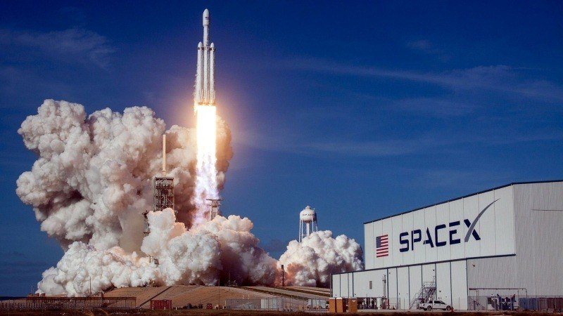 photo SpaceX Falcon Heavy Elon Musk décollage fusée image fond écran picture