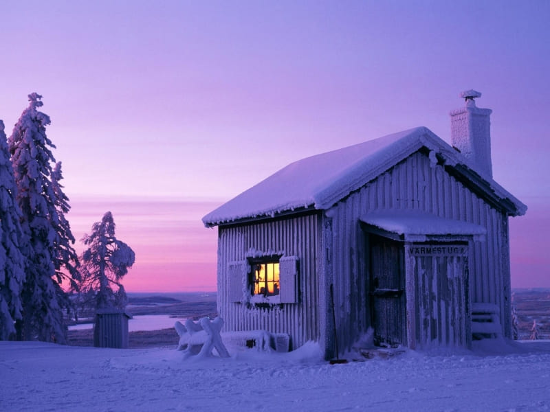 Fond d'écran HD cabane isolée sous la neige en hiver lever du soleil image photo wallpaper