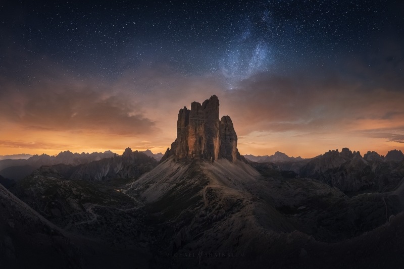 Fond d'écran HD coucher de soleil ciel étoilé sur paysage de montagne wallpaper image photo Michael Shainblum