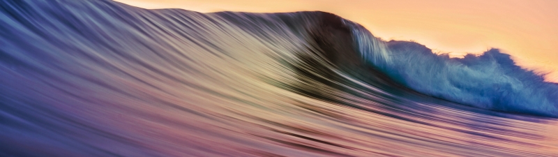 Fond écran HD panoramique vague wave déferlante le soir background wallpaper