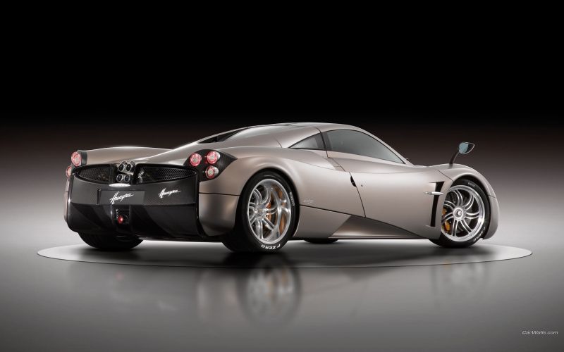 Pagani Huayra vue latérale arriere
