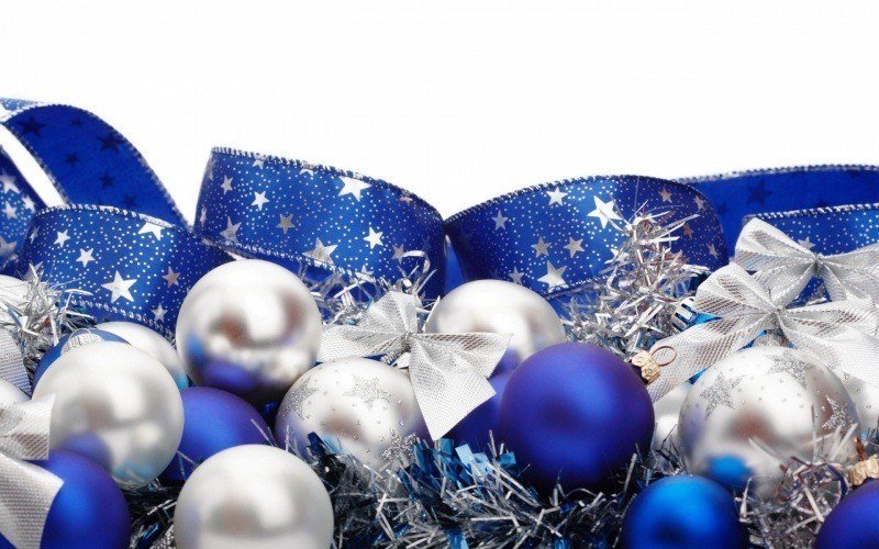fond écran HD fêtes Noël Christmas décoration boule bleu blanche guirlande petit nœud flot wallpaper picture photo