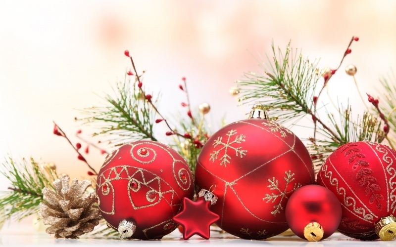 Noël Christmas boule rouge décoration sapin