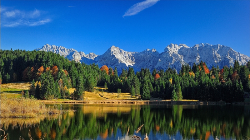 Fond d'écran HD paysage de montagne début d'automne wallpaper autumn