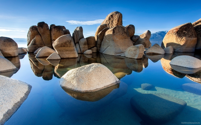 nature eau translucide et rocher granite 2560x1600 photo ciel bleu wallpaper fond ecran