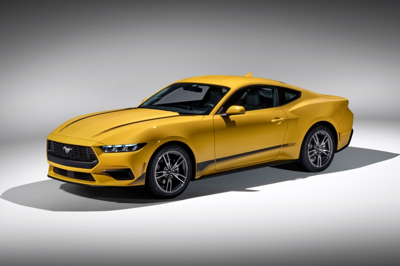 Ford Mustang jaune ecoboost modèle voiture